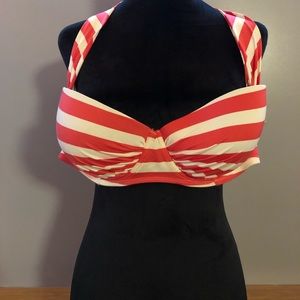 Old Navy molded striped white and red/orange bikini top with underwire Size XL